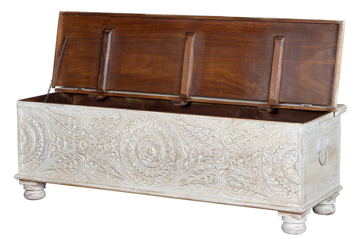 GINER Y COLOMER Baûl coffre de rangement en bois de manguier massif, finition blanc vieilli avec détails en bronze, 150 x 60 x 50 cm